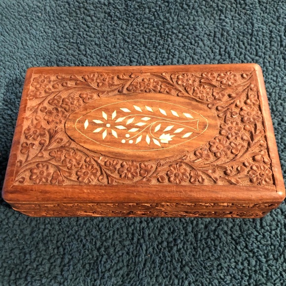 Ornate vintage trinket box - Picture 2 of 7